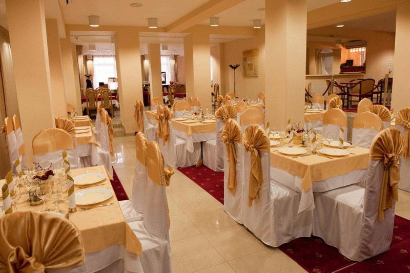 Hotel Ary Cluj Napoca Bagian luar foto