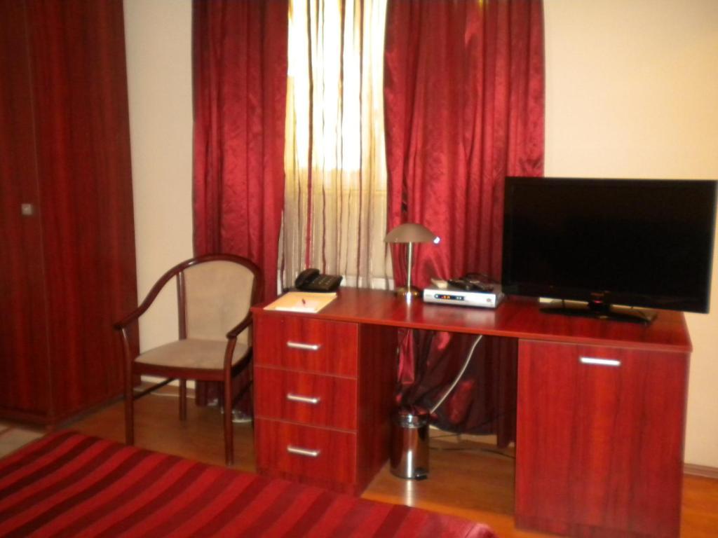 Hotel Ary Cluj Napoca Bagian luar foto