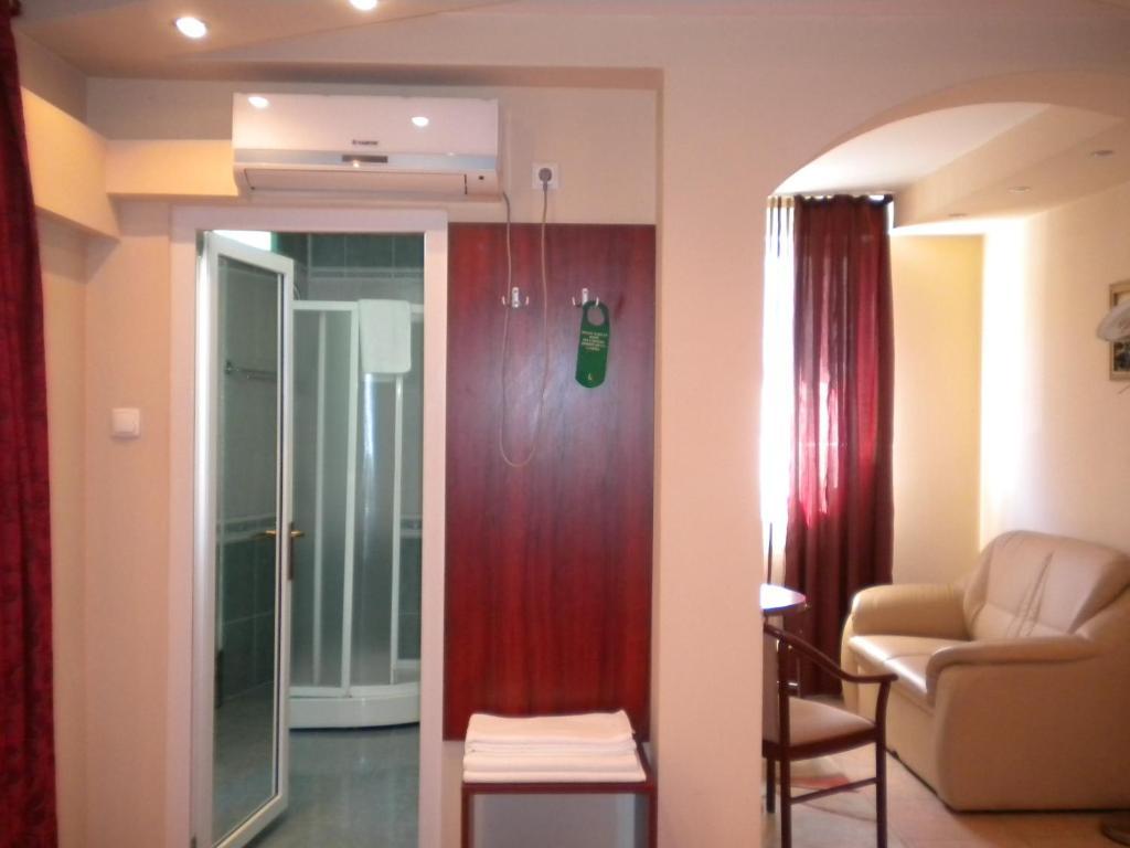 Hotel Ary Cluj Napoca Bagian luar foto