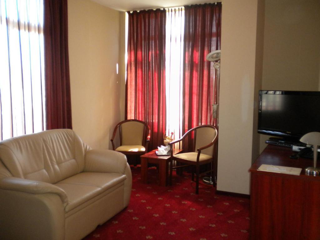 Hotel Ary Cluj Napoca Bagian luar foto