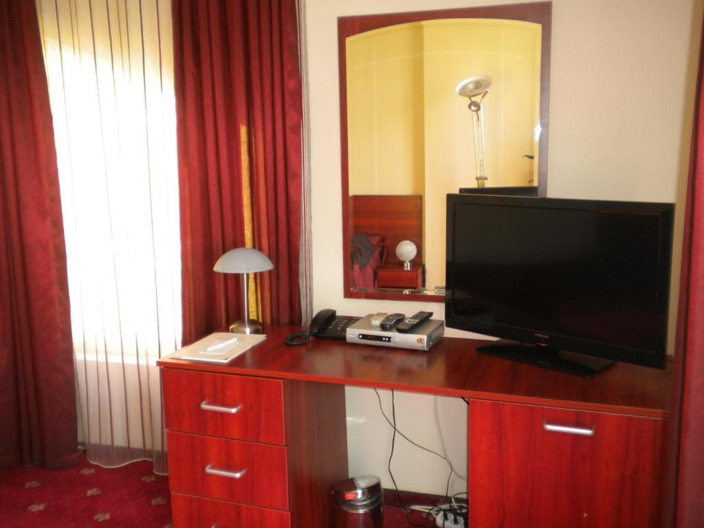 Hotel Ary Cluj Napoca Ruang foto